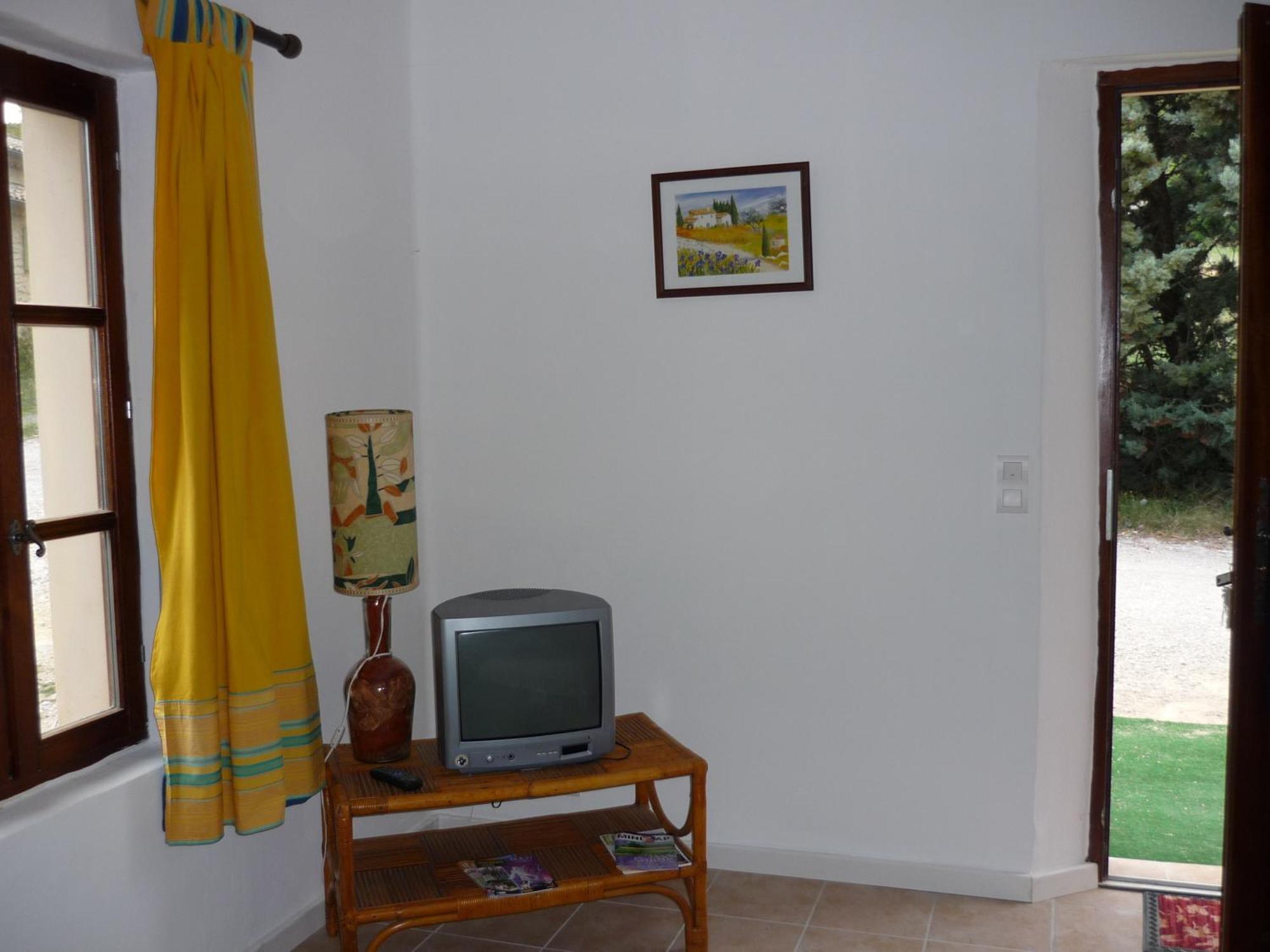 Le Val Leron Bed & Breakfast Valaurie Bagian luar foto