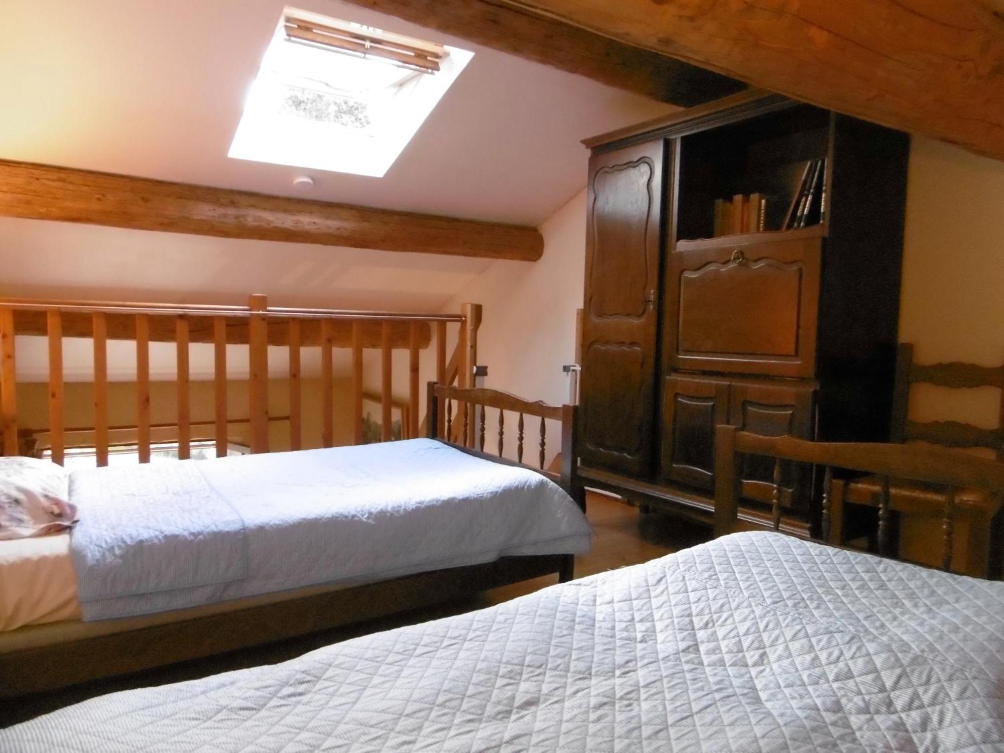 Le Val Leron Bed & Breakfast Valaurie Ruang foto