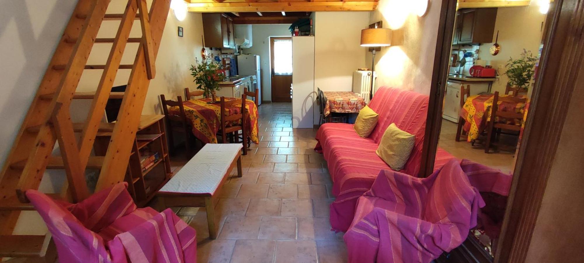 Le Val Leron Bed & Breakfast Valaurie Bagian luar foto