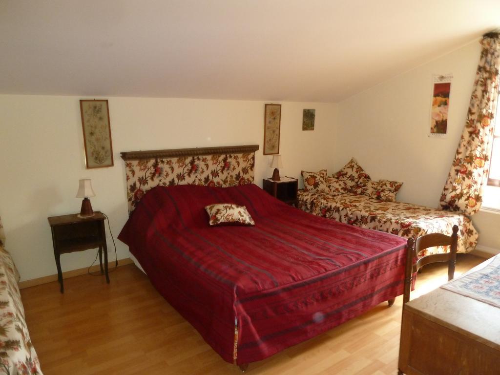 Le Val Leron Bed & Breakfast Valaurie Bagian luar foto