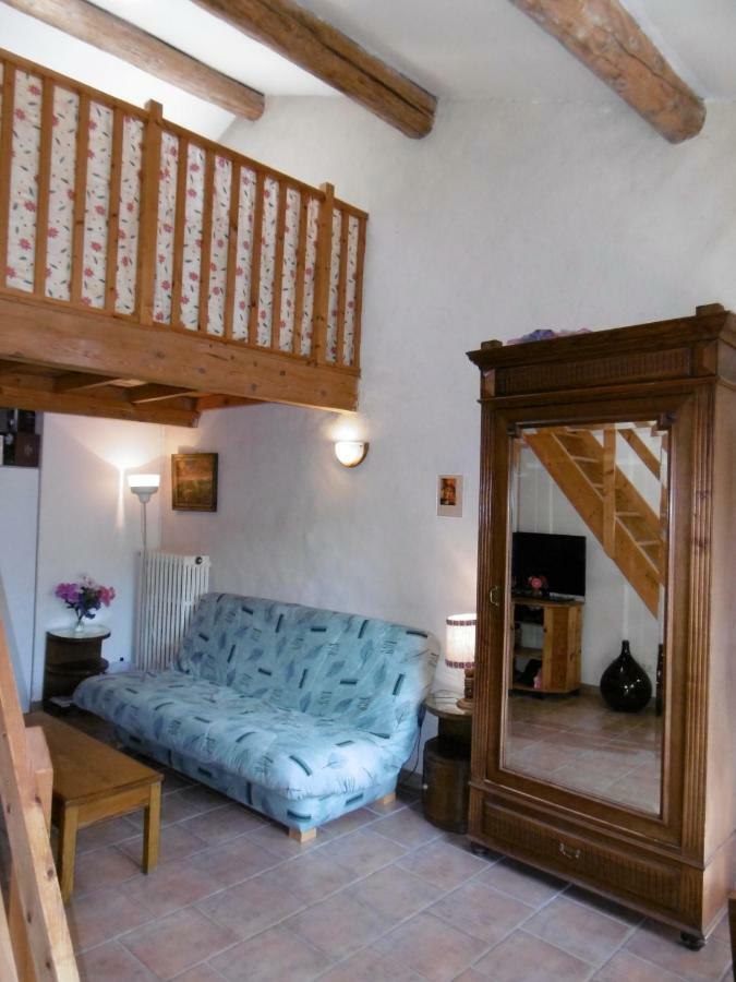 Le Val Leron Bed & Breakfast Valaurie Bagian luar foto