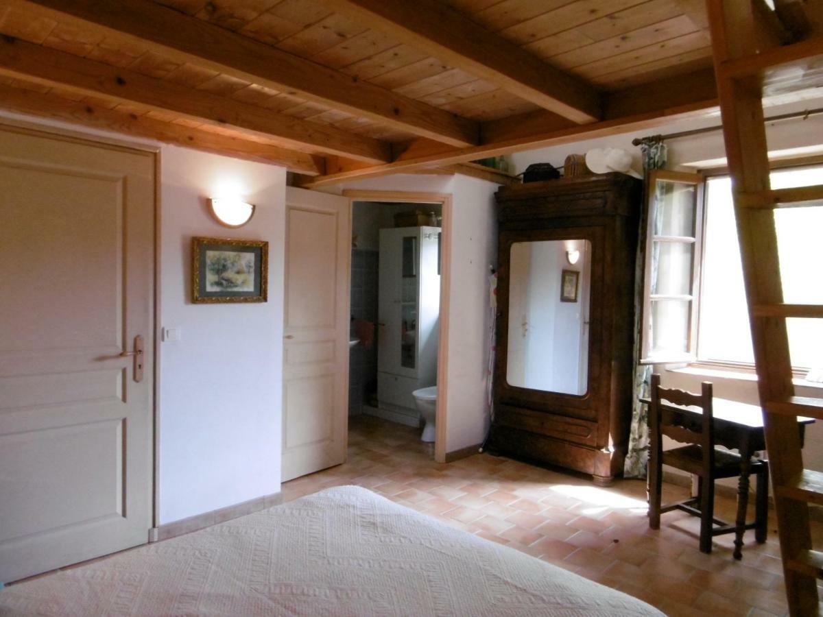 Le Val Leron Bed & Breakfast Valaurie Bagian luar foto