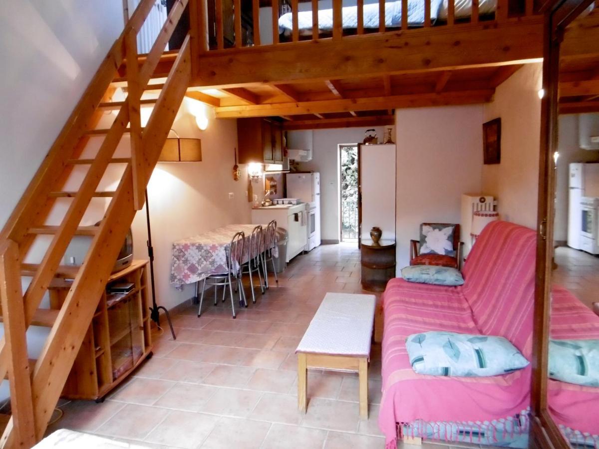 Le Val Leron Bed & Breakfast Valaurie Bagian luar foto