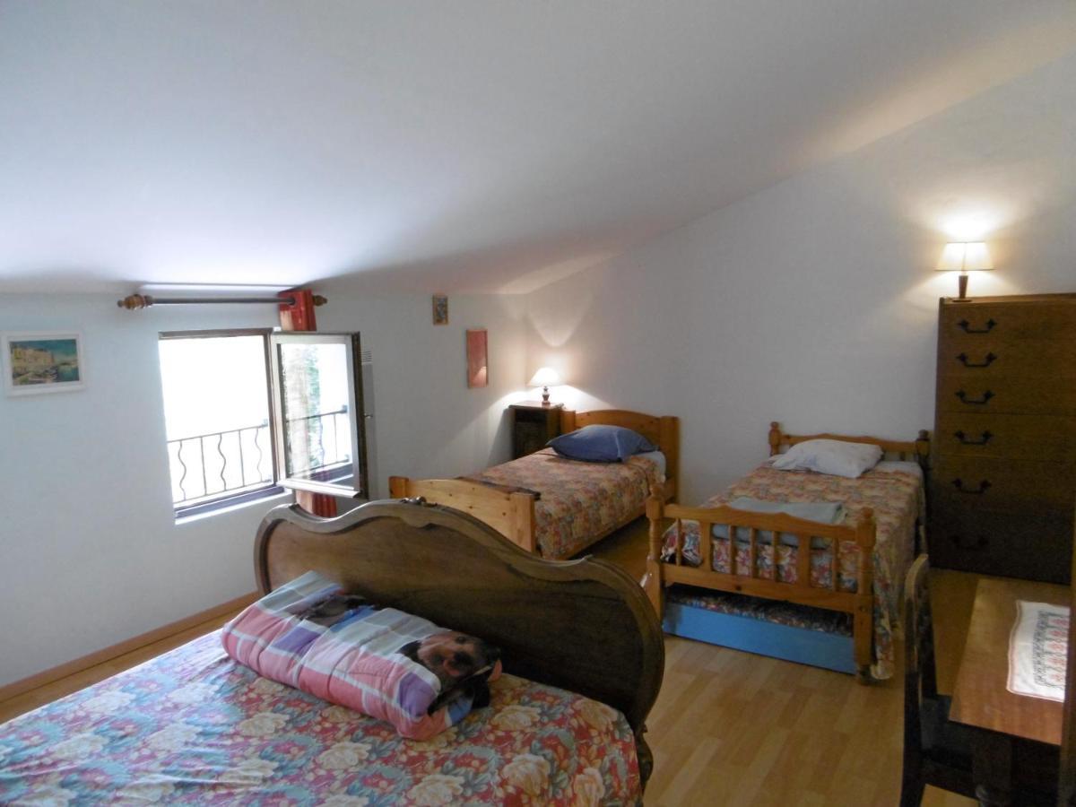 Le Val Leron Bed & Breakfast Valaurie Bagian luar foto