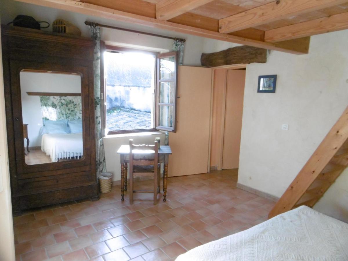 Le Val Leron Bed & Breakfast Valaurie Bagian luar foto