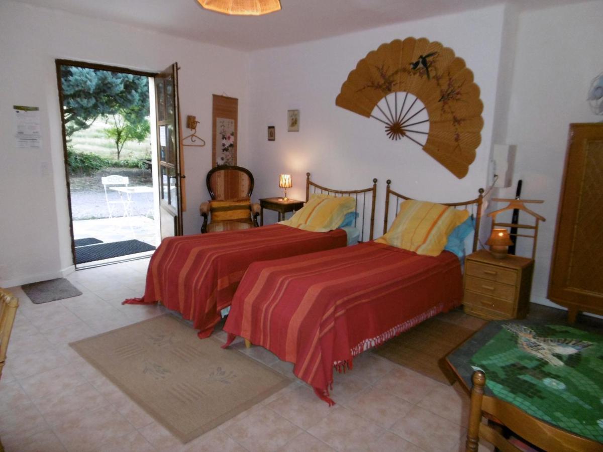 Le Val Leron Bed & Breakfast Valaurie Bagian luar foto