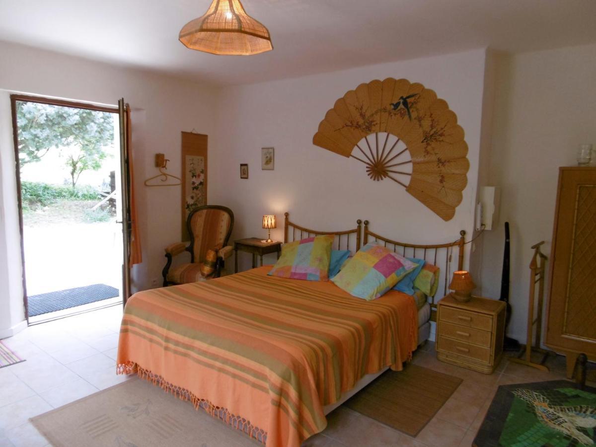 Le Val Leron Bed & Breakfast Valaurie Bagian luar foto