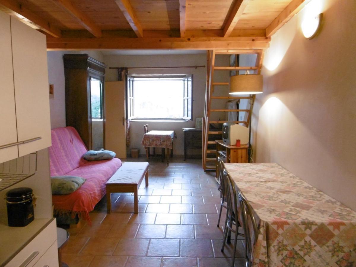 Le Val Leron Bed & Breakfast Valaurie Bagian luar foto